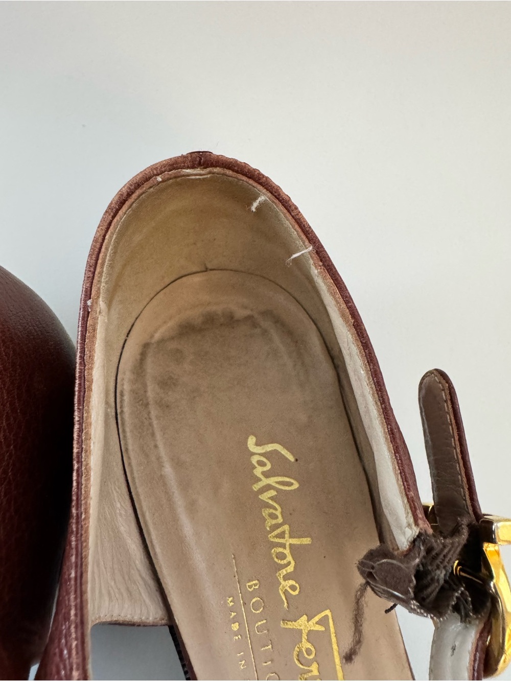 Vintage Salvatore Ferragamo Brown Leather T-Strap Low-Heel Flats Italy Women’s 8 - Picture 2 of 8